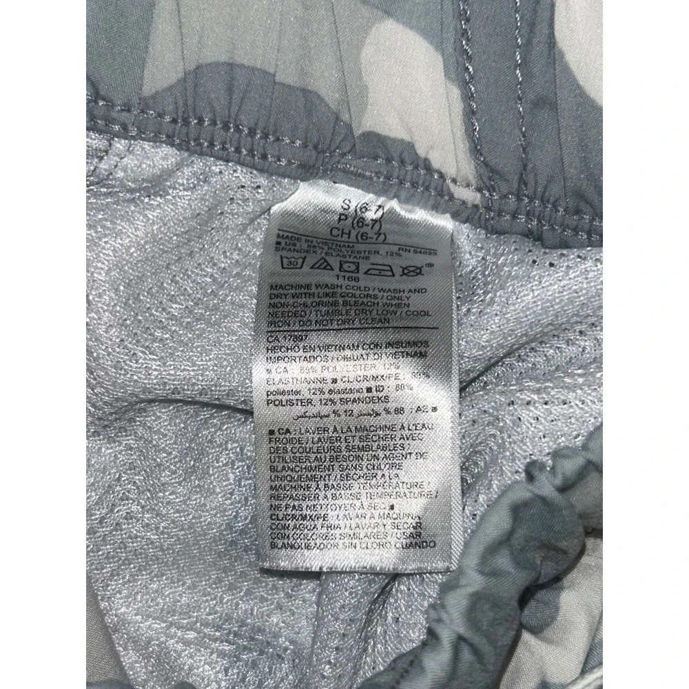 Old Navy Kids‎ Boys Size S (6-7) Pool to Play Shorts Camo & Green Lot of 2